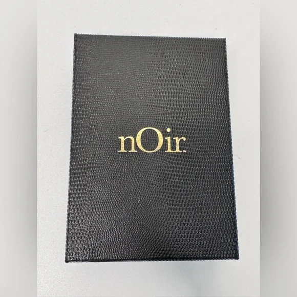 Noir charm locket necklace and earring set - Picture 7 of 7